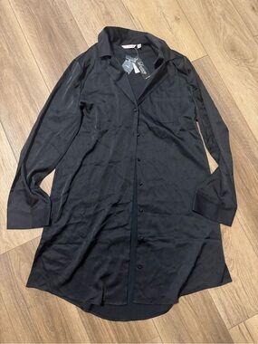 La vie en Rose Satin Sleep Shirt Sizs Small Black